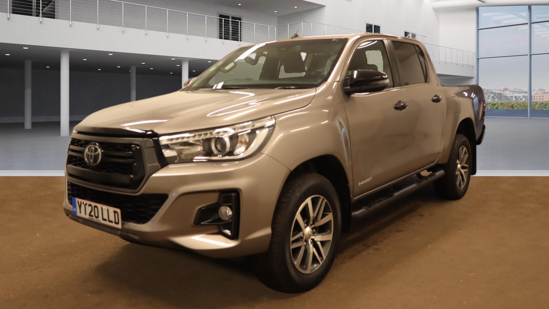 TOYOTA Hilux